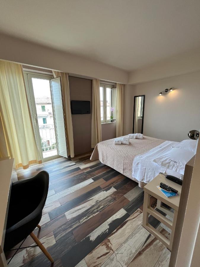 Don Ugo Luxury Rooms Tropea Extérieur photo