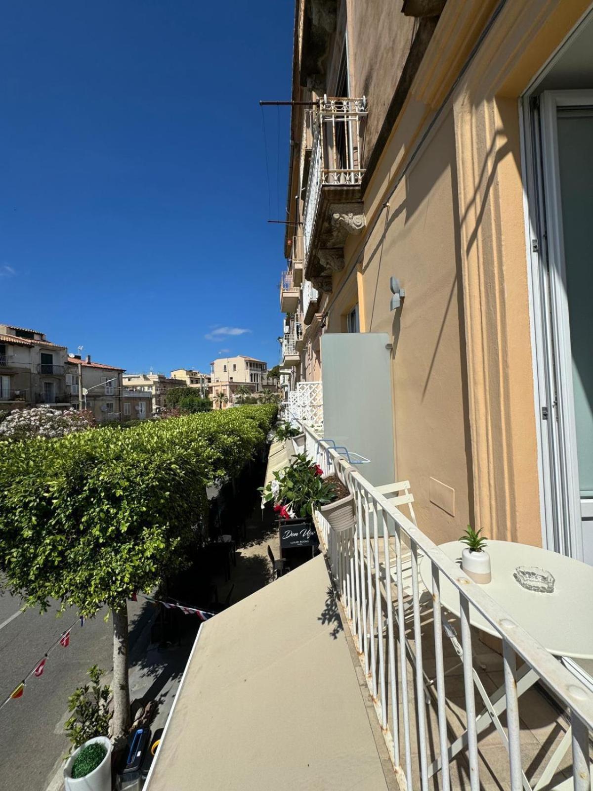 Don Ugo Luxury Rooms Tropea Extérieur photo