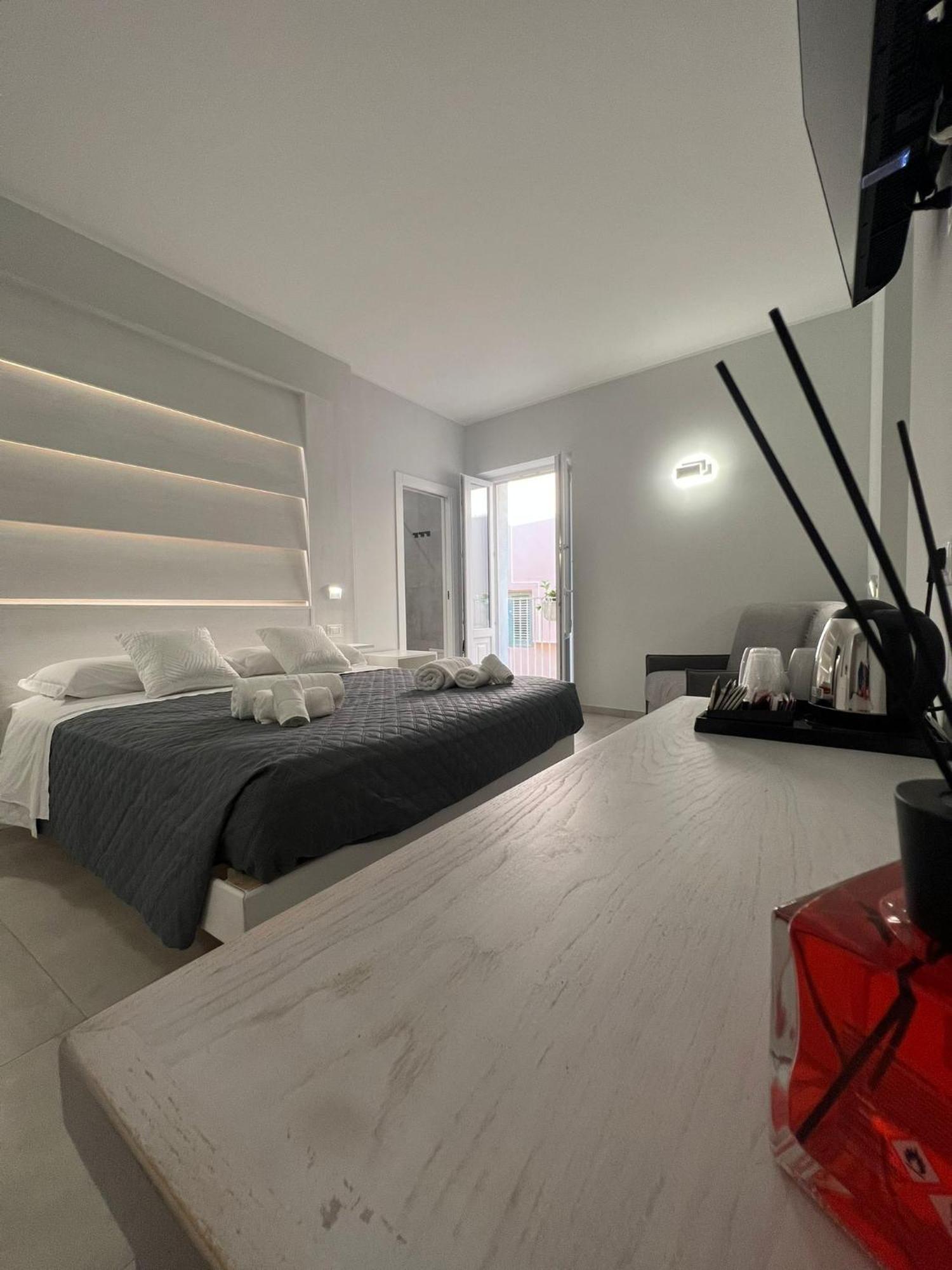 Don Ugo Luxury Rooms Tropea Extérieur photo