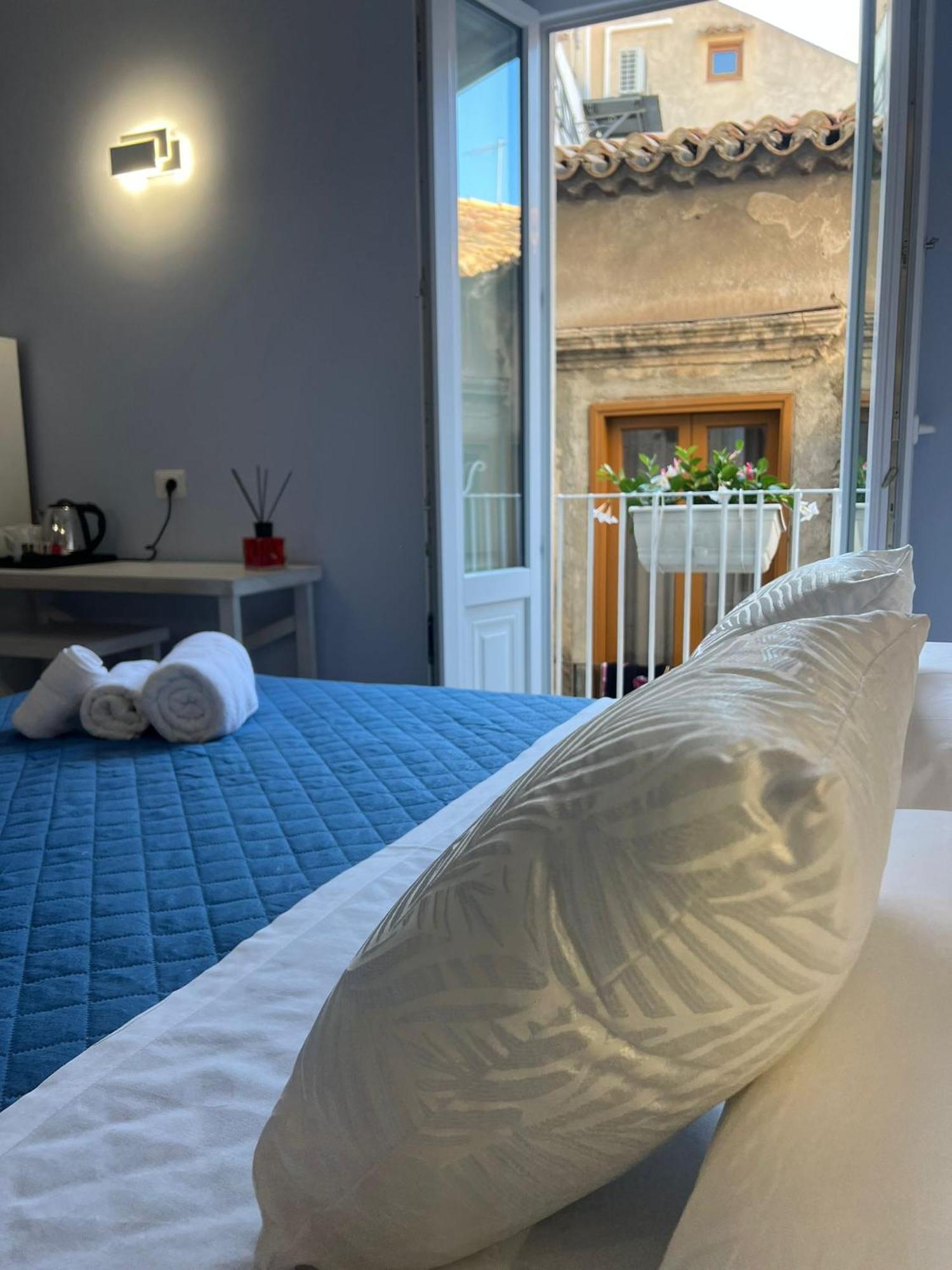 Don Ugo Luxury Rooms Tropea Extérieur photo