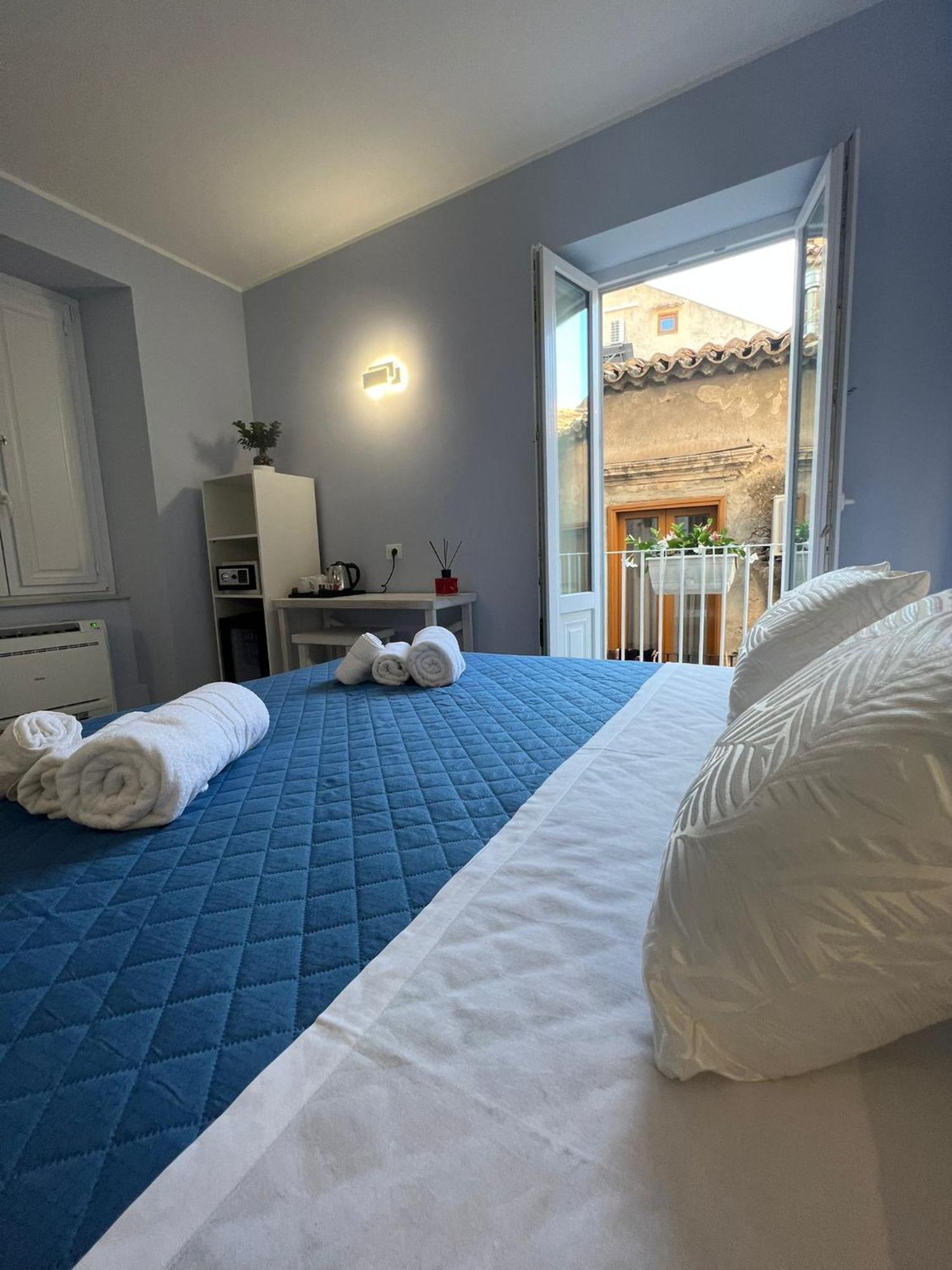 Don Ugo Luxury Rooms Tropea Extérieur photo