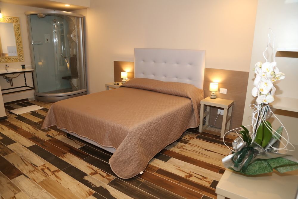 Don Ugo Luxury Rooms Tropea Extérieur photo